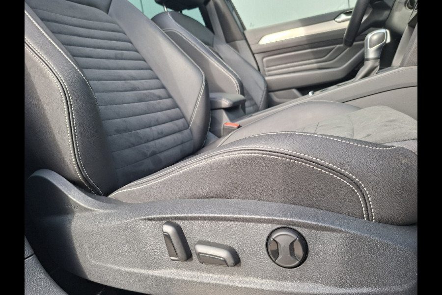 Volkswagen Passat Variant 1.4 TSI PHEV GTE * Panoramadak * Elek. Achterklep * Navigatiesysteem * 18 Inch Velgen *
