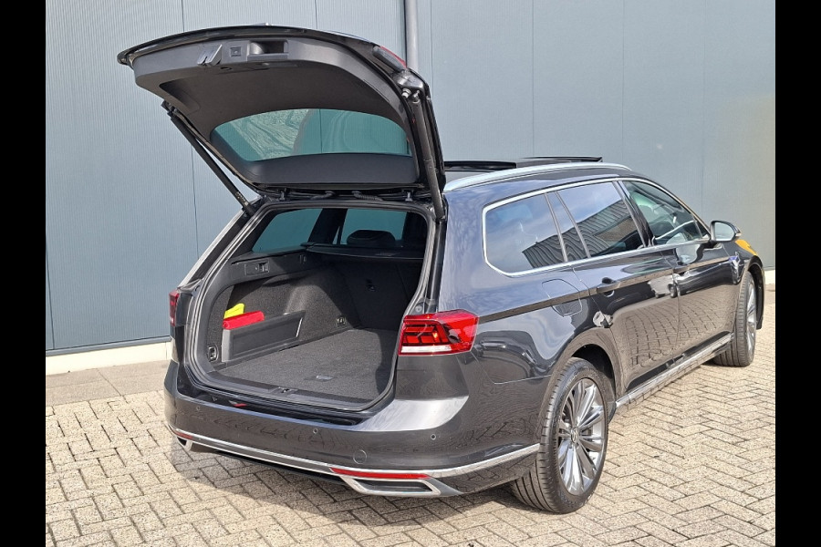 Volkswagen Passat Variant 1.4 TSI PHEV GTE * Panoramadak * Elek. Achterklep * Navigatiesysteem * 18 Inch Velgen *