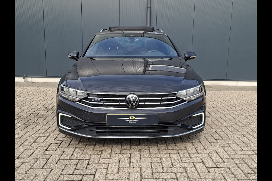 Volkswagen Passat Variant 1.4 TSI PHEV GTE * Panoramadak * Elek. Achterklep * Navigatiesysteem * 18 Inch Velgen *