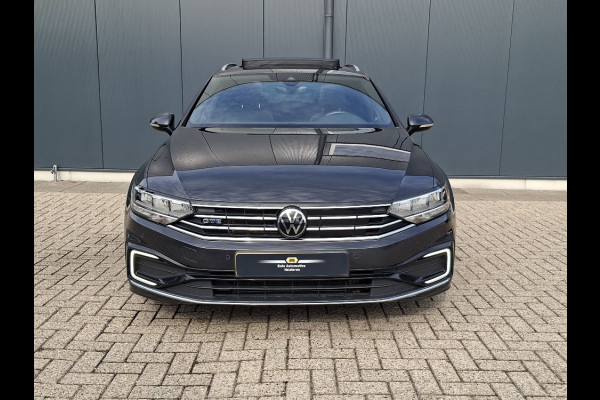 Volkswagen Passat Variant 1.4 TSI PHEV GTE * Panoramadak * Elek. Achterklep * Navigatiesysteem * 18 Inch Velgen *