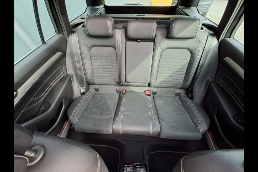Volkswagen Passat Variant 1.4 TSI PHEV GTE * Panoramadak * Elek. Achterklep * Navigatiesysteem * 18 Inch Velgen *