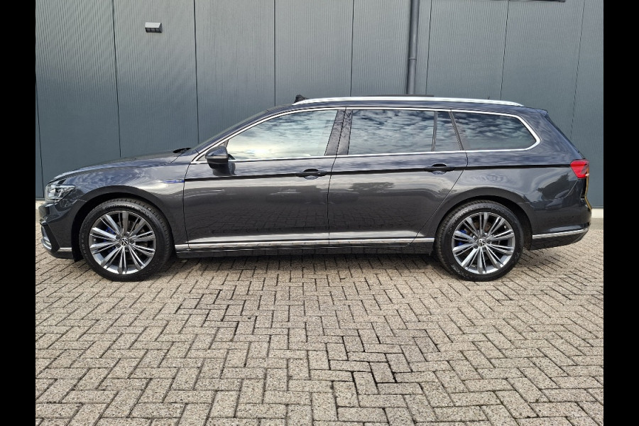 Volkswagen Passat Variant 1.4 TSI PHEV GTE * Panoramadak * Elek. Achterklep * Navigatiesysteem * 18 Inch Velgen *