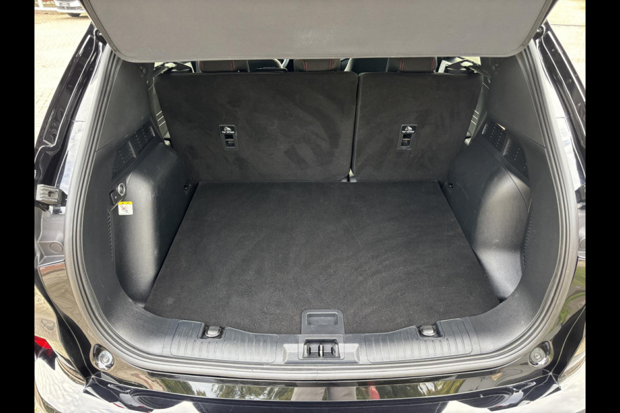 Ford Kuga 2.5 PHEV ST-Line 243pk Wegklapbare Trekhaak | Winterpack | Digitale cockpit | Achteruitrijcamera | 2.100kg Trekgewicht