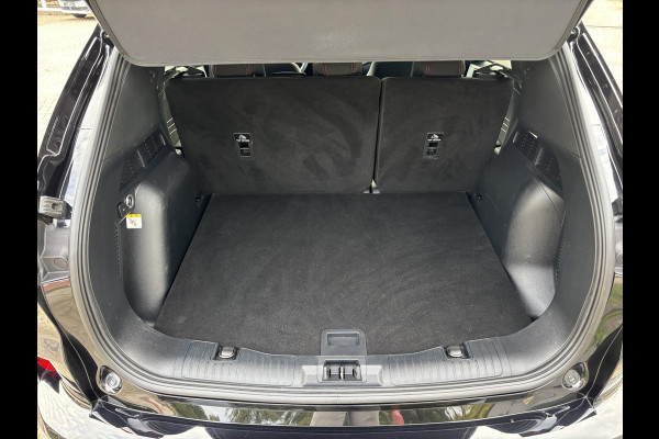 Ford Kuga 2.5 PHEV ST-Line 243pk Wegklapbare Trekhaak | Winterpack | Digitale cockpit | Achteruitrijcamera | 2.100kg Trekgewicht