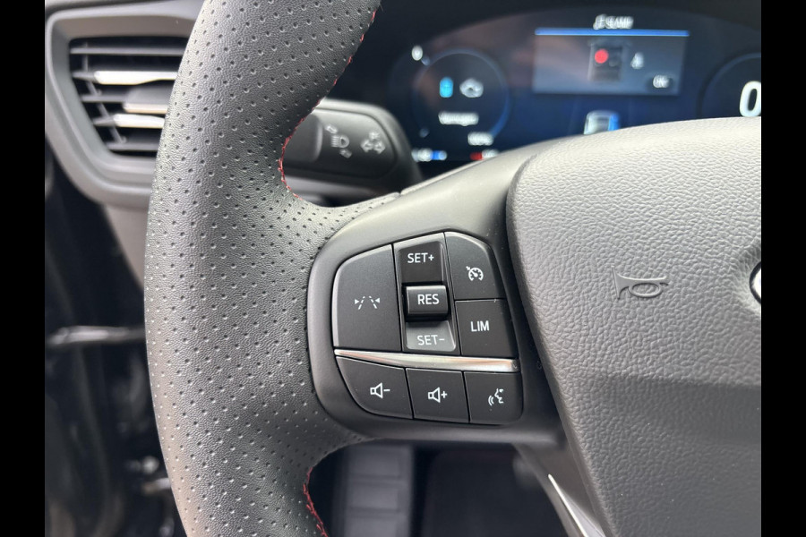 Ford Kuga 2.5 PHEV ST-Line 243pk Wegklapbare Trekhaak | Winterpack | Digitale cockpit | Achteruitrijcamera | 2.100kg Trekgewicht
