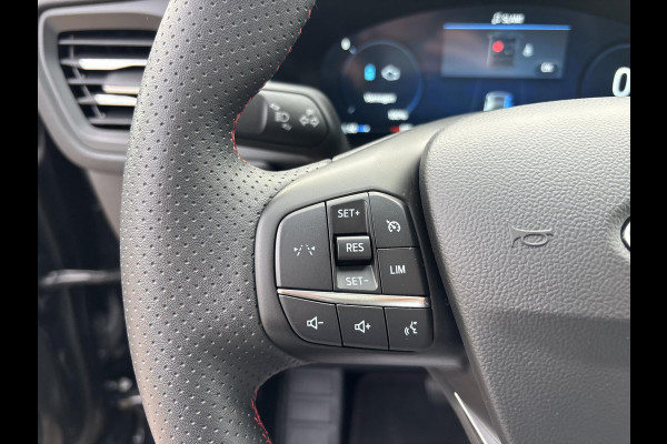 Ford Kuga 2.5 PHEV ST-Line 243pk Wegklapbare Trekhaak | Winterpack | Digitale cockpit | Achteruitrijcamera | 2.100kg Trekgewicht