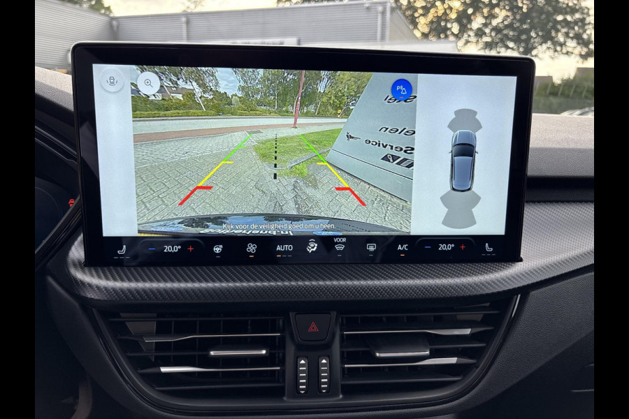 Ford Kuga 2.5 PHEV ST-Line 243pk Wegklapbare Trekhaak | Winterpack | Digitale cockpit | Achteruitrijcamera | 2.100kg Trekgewicht