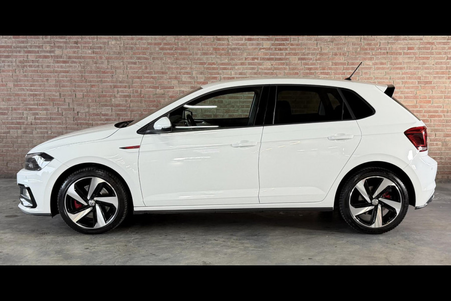 Volkswagen Polo 2.0 TSI GTI Clima / Winter Pakket / CarPlay / ABC Uitlaat systeem / Navi / PDC