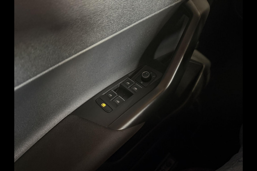 Volkswagen Polo 2.0 TSI GTI Clima / Winter Pakket / CarPlay / ABC Uitlaat systeem / Navi / PDC
