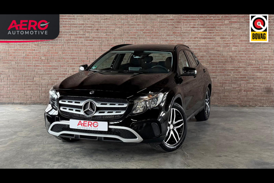Mercedes-Benz GLA GLA 180 Business Solution PDC / Airco / Navi / Tel. / Camera / Trekhaak Afneembaar / Stoel verw.
