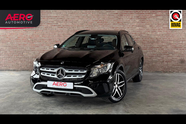 Mercedes-Benz GLA GLA 180 Business Solution PDC / Airco / Navi / Tel. / Camera / Trekhaak Afneembaar / Stoel verw.