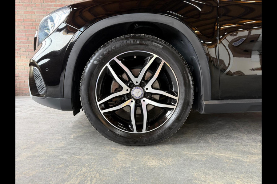 Mercedes-Benz GLA GLA 180 Business Solution PDC / Airco / Navi / Tel. / Camera / Trekhaak Afneembaar / Stoel verw.
