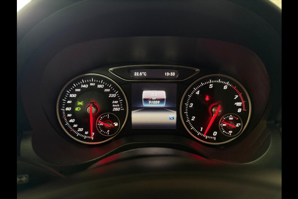 Mercedes-Benz GLA GLA 180 Business Solution PDC / Airco / Navi / Tel. / Camera / Trekhaak Afneembaar / Stoel verw.