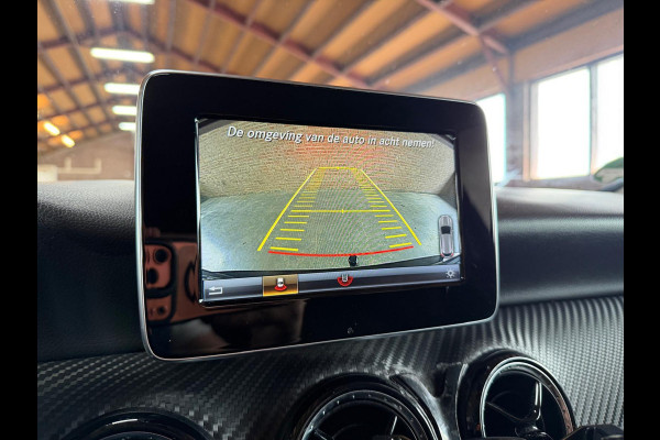 Mercedes-Benz GLA GLA 180 Business Solution PDC / Airco / Navi / Tel. / Camera / Trekhaak Afneembaar / Stoel verw.