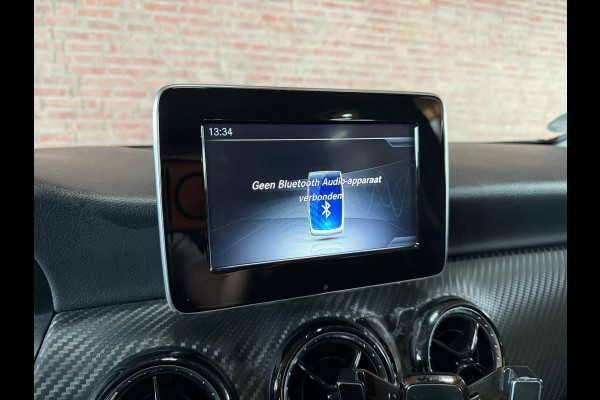 Mercedes-Benz GLA GLA 180 Business Solution PDC / Airco / Navi / Tel. / Camera / Trekhaak Afneembaar / Stoel verw.