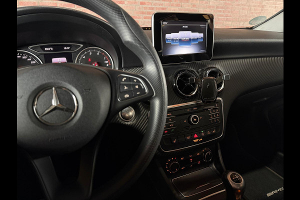 Mercedes-Benz GLA GLA 180 Business Solution PDC / Airco / Navi / Tel. / Camera / Trekhaak Afneembaar / Stoel verw.