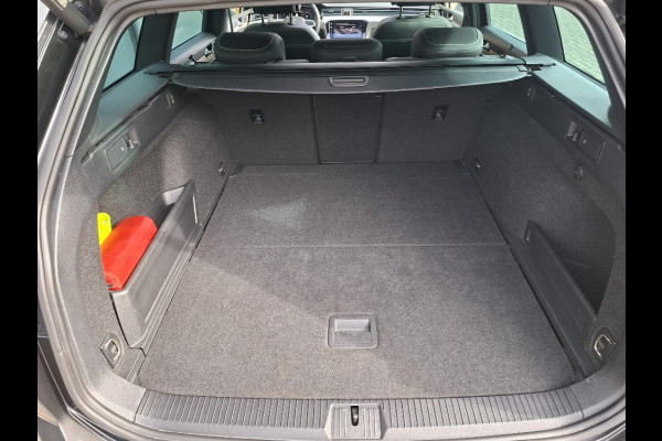 Volkswagen Passat Variant 1.4 TSI PHEV GTE * Panoramadak * Elek. Achterklep * Navigatiesysteem * 18 Inch Velgen *