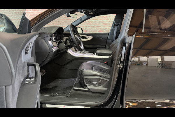 Audi Q8 60 TFSI e quattro Pro Line S Competition PHEV / HUD / Trekhaak / Pano / B&O/  360 camera / Matrix-Led /Memory / Stoelverwarming V+A / Zonwering