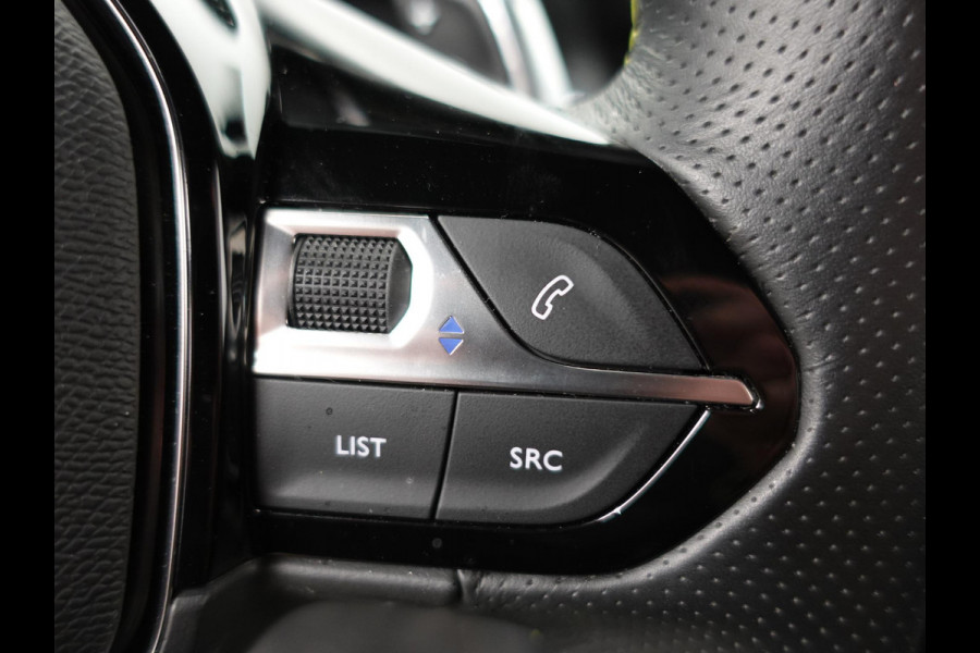 Peugeot 208 1.2 PureTech 100pk Automaat GT-Line Peugeot 208 1.2 PureTech 100pk Aut. GT-Line Navigatie Apple Carplay/Android Auto Camera Parkeersensoren Adaptive Cruise Control Blind Spot Assist Virtual Cockpit Climate Control Getinte ramen