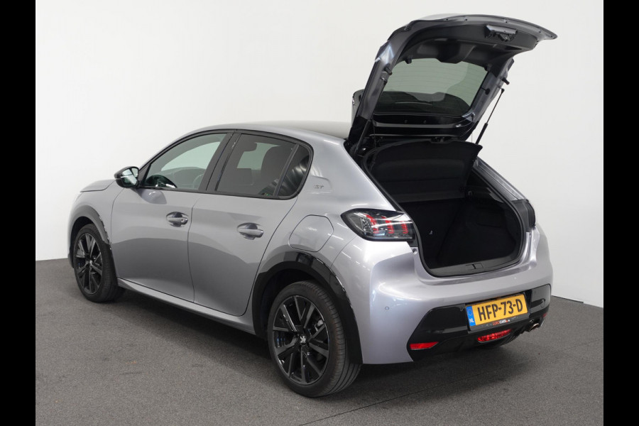Peugeot 208 1.2 PureTech 100pk Automaat GT-Line Peugeot 208 1.2 PureTech 100pk Aut. GT-Line Navigatie Apple Carplay/Android Auto Camera Parkeersensoren Adaptive Cruise Control Blind Spot Assist Virtual Cockpit Climate Control Getinte ramen