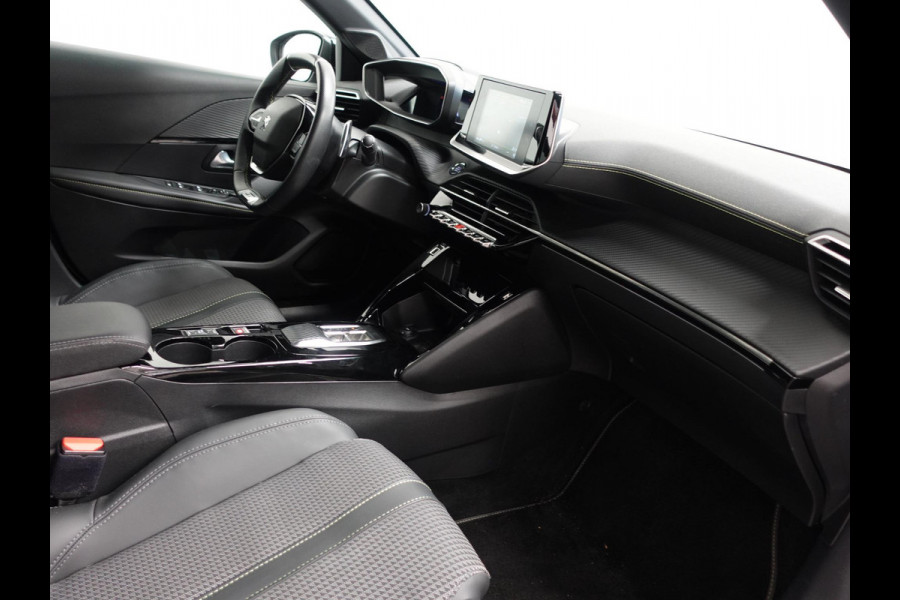 Peugeot 208 1.2 PureTech 100pk Automaat GT-Line Peugeot 208 1.2 PureTech 100pk Aut. GT-Line Navigatie Apple Carplay/Android Auto Camera Parkeersensoren Adaptive Cruise Control Blind Spot Assist Virtual Cockpit Climate Control Getinte ramen
