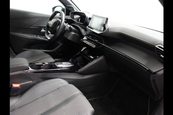 Peugeot 208 1.2 PureTech 100pk Automaat GT-Line Peugeot 208 1.2 PureTech 100pk Aut. GT-Line Navigatie Apple Carplay/Android Auto Camera Parkeersensoren Adaptive Cruise Control Blind Spot Assist Virtual Cockpit Climate Control Getinte ramen