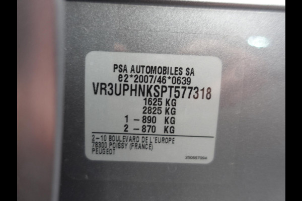 Peugeot 208 1.2 PureTech 100pk Automaat GT-Line Peugeot 208 1.2 PureTech 100pk Aut. GT-Line Navigatie Apple Carplay/Android Auto Camera Parkeersensoren Adaptive Cruise Control Blind Spot Assist Virtual Cockpit Climate Control Getinte ramen