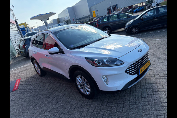 Ford Kuga 2.5 PHEV Titanium / trekhaak / panoramadak