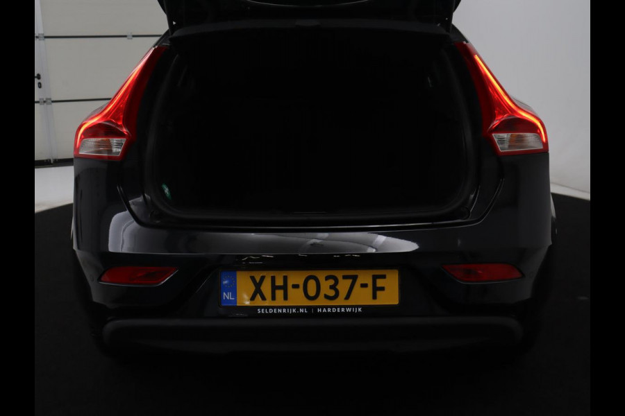 Volvo V40 1.5 T2 Polar+ | Automaat | Navigatie | Stoelverwarming |