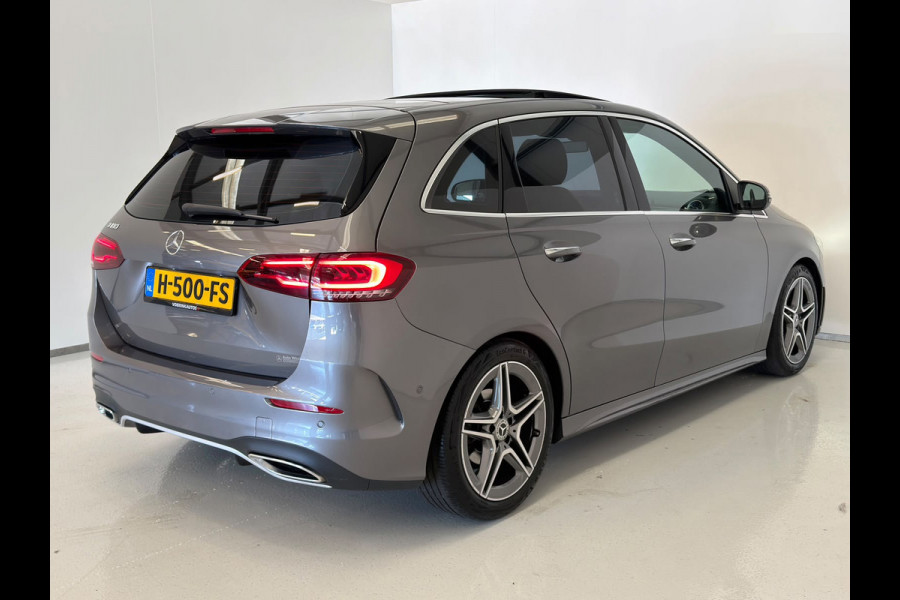 Mercedes-Benz B-Klasse 180 AMG / NL-auto / 1e eig. / Burmester / Pano