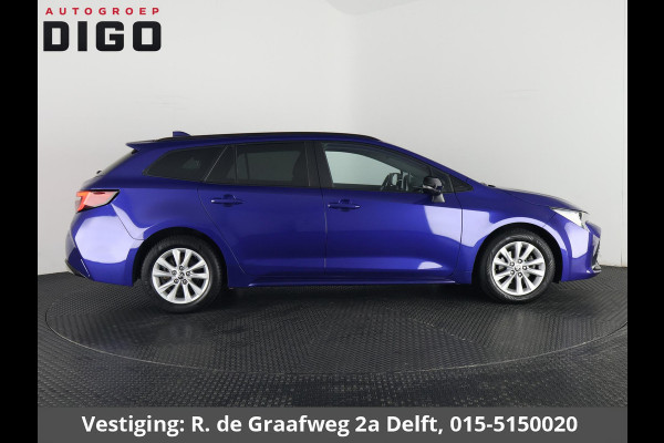 Toyota Corolla Touring Sports 1.8 Hybrid Business Luxury | Stoelverwarming | Parkeersensoren | Draadloze telefoon lader | Privacy Glass |