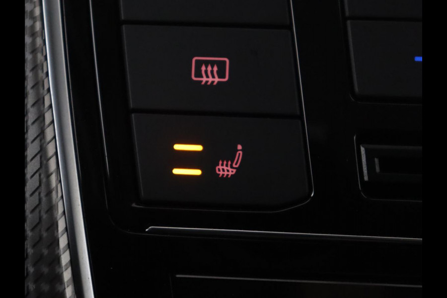 Volkswagen e-Up! e-up! | SOH 88,3% | Stoelverwarming | Pano.Dak | Cruise Control |
