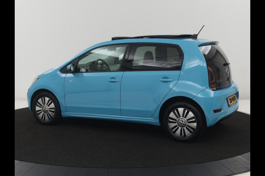 Volkswagen e-Up! e-up! | SOH 88,3% | Stoelverwarming | Pano.Dak | Cruise Control |