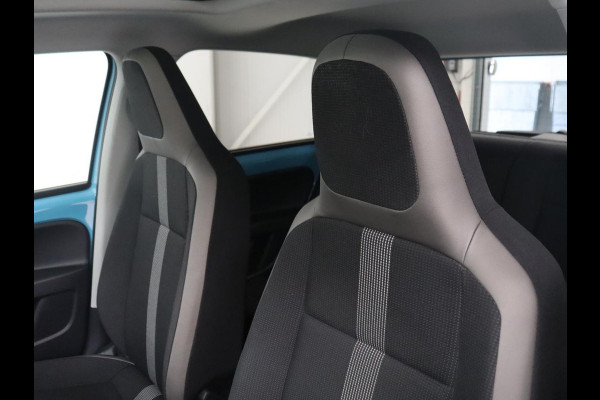 Volkswagen e-Up! e-up! | SOH 88,3% | Stoelverwarming | Pano.Dak | Cruise Control |