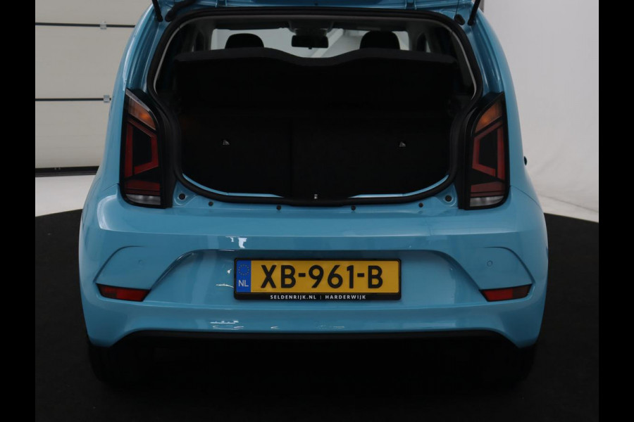 Volkswagen e-Up! e-up! | SOH 88,3% | Stoelverwarming | Pano.Dak | Cruise Control |