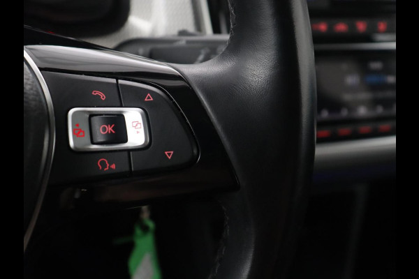 Volkswagen e-Up! e-up! | SOH 88,3% | Stoelverwarming | Pano.Dak | Cruise Control |