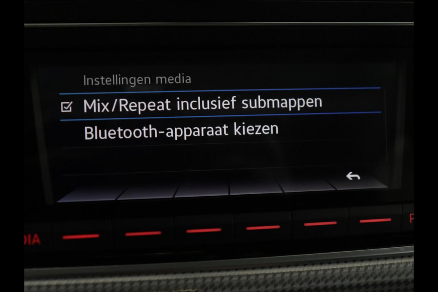 Volkswagen e-Up! e-up! | SOH 88,3% | Stoelverwarming | Pano.Dak | Cruise Control |