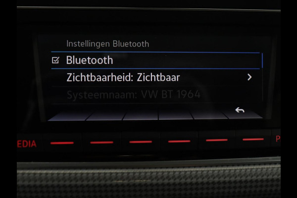 Volkswagen e-Up! e-up! | SOH 88,3% | Stoelverwarming | Pano.Dak | Cruise Control |