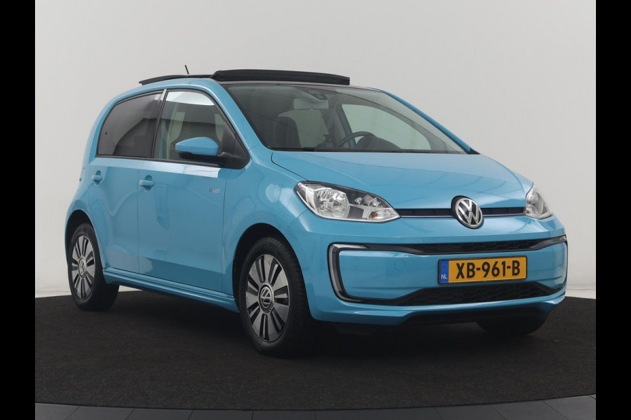 Volkswagen e-Up! e-up! | SOH 88,3% | Stoelverwarming | Pano.Dak | Cruise Control |