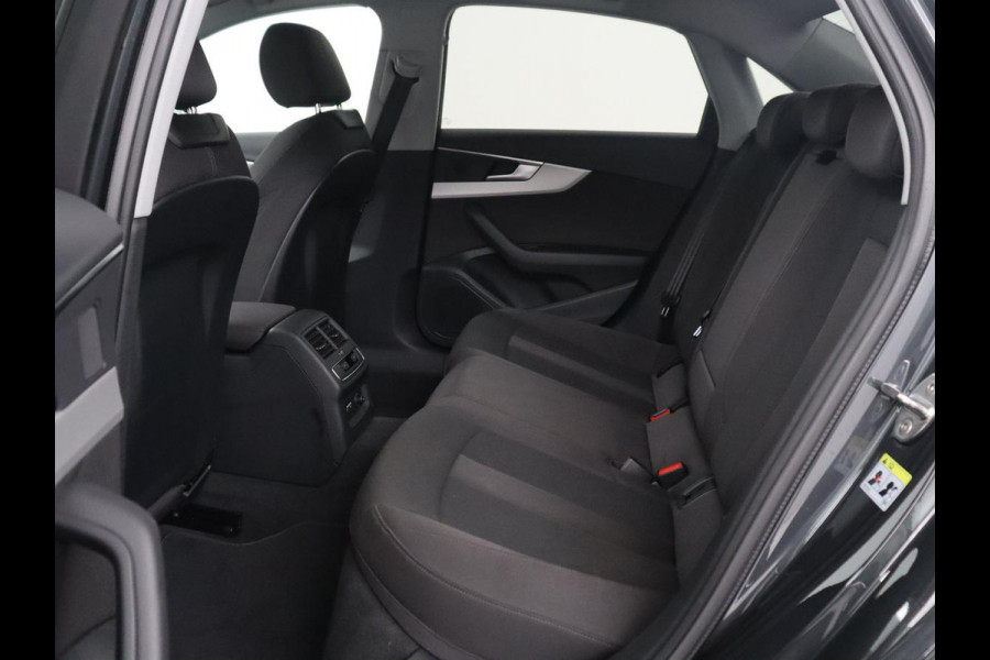 Audi A4 Limousine 35 TFSI Pro Line | Trekhaak | LED | Stoelverwarming | Navigatie | Apple Carplay |