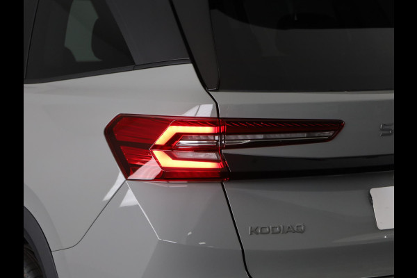 Škoda Kodiaq 1.5 TSI PHEV 204pk Edition | Panoramadak | Trekhaak | Stoelverwarming | Achteruitrijcamera | 18" lichtmetaal | Sunset