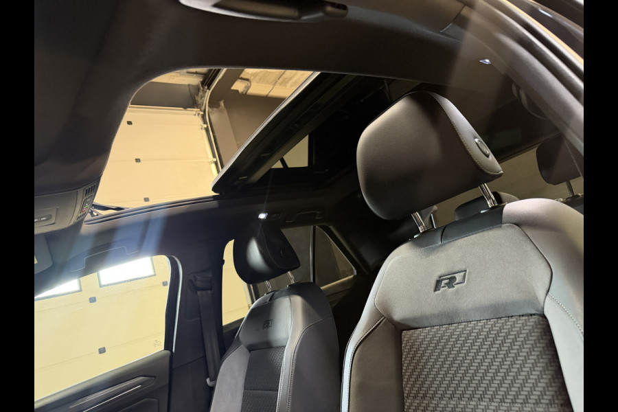 Volkswagen T-Roc 1.5 TSI Sport Business R | Pano | Camera | Stoelverw. | Adaptive cruise | Full LED | Dodehoeksensor