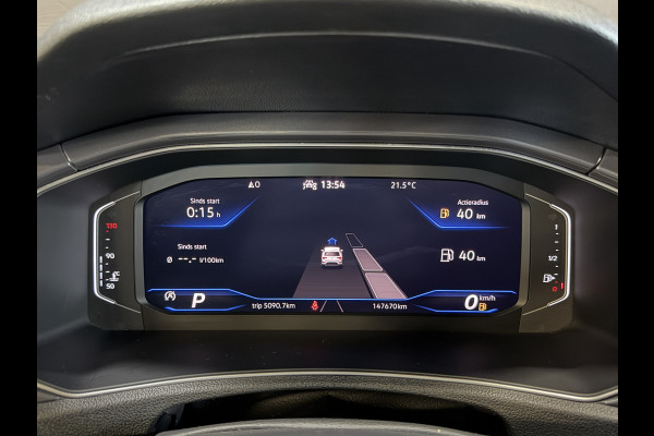 Volkswagen T-Roc 1.5 TSI Sport Business R | Pano | Camera | Stoelverw. | Adaptive cruise | Full LED | Dodehoeksensor