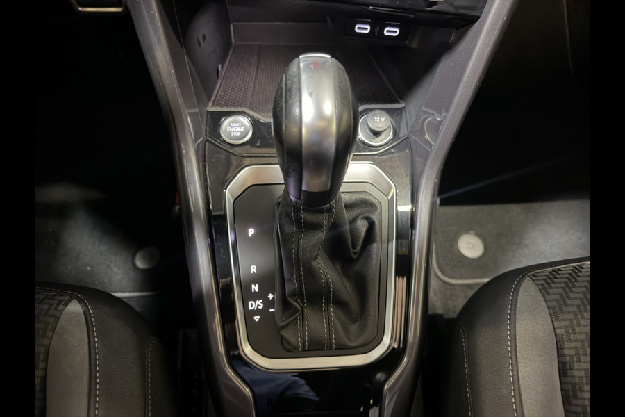 Volkswagen T-Roc 1.5 TSI Sport Business R | Pano | Camera | Stoelverw. | Adaptive cruise | Full LED | Dodehoeksensor