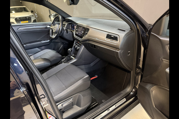 Volkswagen T-Roc 1.5 TSI Sport Business R | Pano | Camera | Stoelverw. | Adaptive cruise | Full LED | Dodehoeksensor