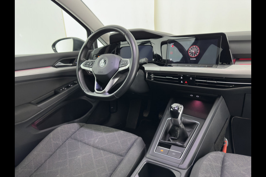Volkswagen Golf 1.0 TSI Life *FULL-LED | ADAPTIVE-CRUISE | DIGI-COCKPIT | NAVI-FULLMAP | AMBIENT-LIGHT | COMFORT-SEATS | CAMERA | KEYLESS | DAB+ | PRIVACY-GLASS | ECC | PDC | 17''ALU*