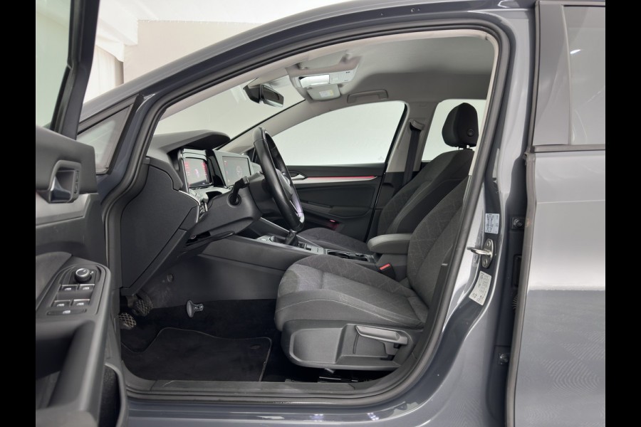 Volkswagen Golf 1.0 TSI Life *FULL-LED | ADAPTIVE-CRUISE | DIGI-COCKPIT | NAVI-FULLMAP | AMBIENT-LIGHT | COMFORT-SEATS | CAMERA | KEYLESS | DAB+ | PRIVACY-GLASS | ECC | PDC | 17''ALU*