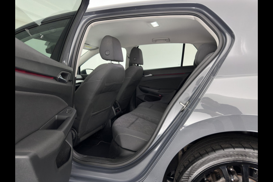 Volkswagen Golf 1.0 TSI Life *FULL-LED | ADAPTIVE-CRUISE | DIGI-COCKPIT | NAVI-FULLMAP | AMBIENT-LIGHT | COMFORT-SEATS | CAMERA | KEYLESS | DAB+ | PRIVACY-GLASS | ECC | PDC | 17''ALU*