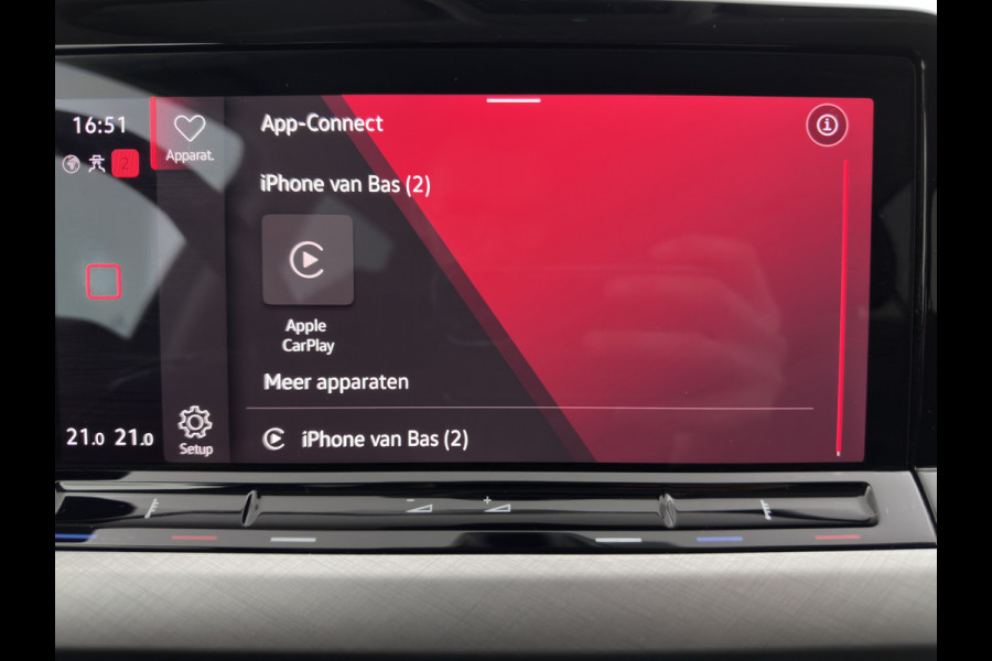 Volkswagen Golf 1.0 TSI Life *FULL-LED | ADAPTIVE-CRUISE | DIGI-COCKPIT | NAVI-FULLMAP | AMBIENT-LIGHT | COMFORT-SEATS | CAMERA | KEYLESS | DAB+ | PRIVACY-GLASS | ECC | PDC | 17''ALU*