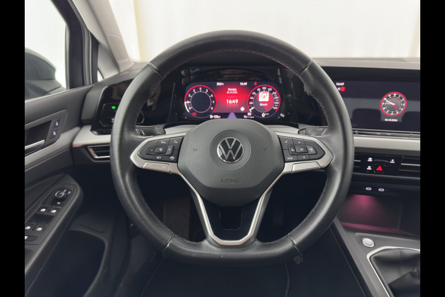 Volkswagen Golf 1.0 TSI Life *FULL-LED | ADAPTIVE-CRUISE | DIGI-COCKPIT | NAVI-FULLMAP | AMBIENT-LIGHT | COMFORT-SEATS | CAMERA | KEYLESS | DAB+ | PRIVACY-GLASS | ECC | PDC | 17''ALU*